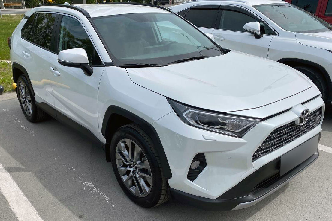 Прокат Toyota RAV4 в Рязани без водителя - 4100 в день